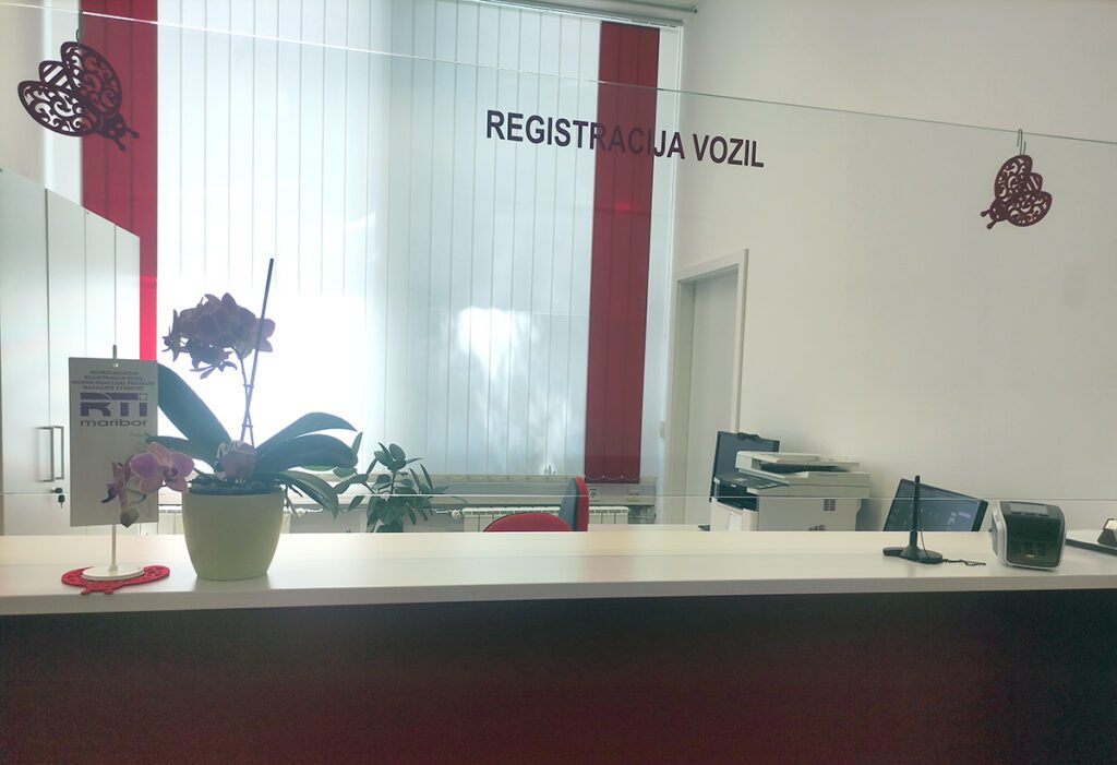 Registracija in zavarovanja - RTI
